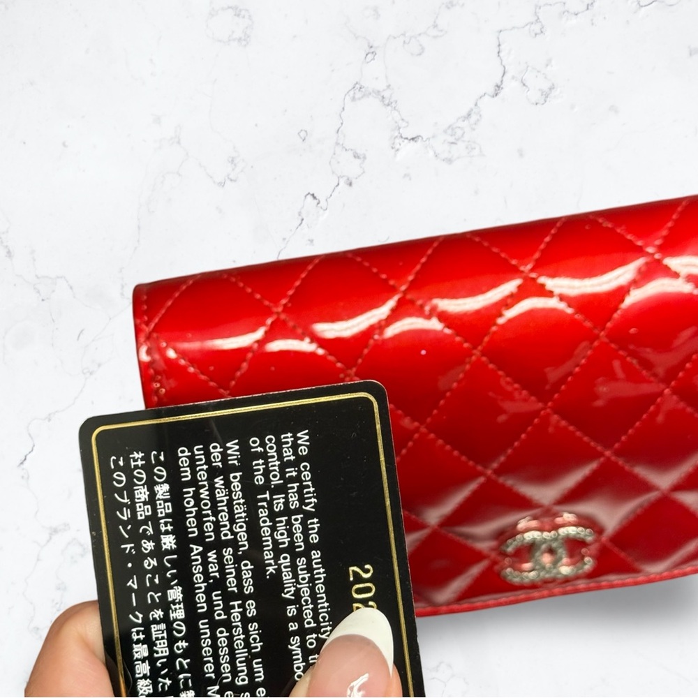 Chanel Patent Quilted Brilliant Wallet On Chain WOC Red - Picture 11 of 12